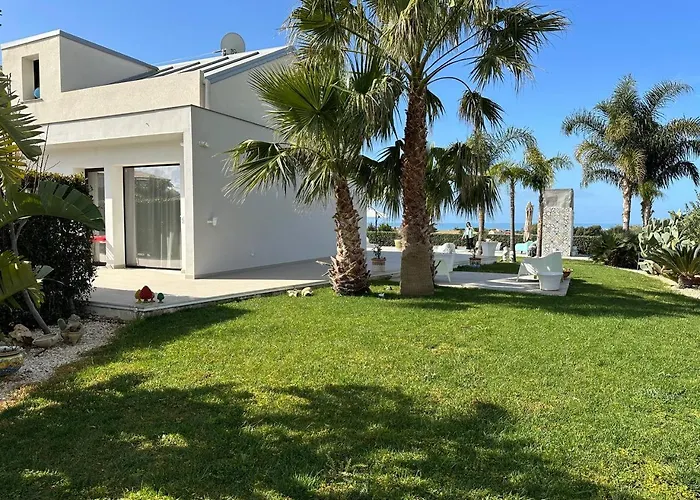 La Valle Dei Templi Bed & Breakfast 4*