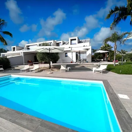 Couette-café La Valle Dei Templi 4*