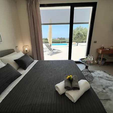 Couette-café La Valle Dei Templi 4*